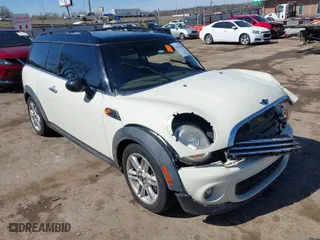 2011 MINI Cooper Clubman with VIN WMWZF3C53BT188137, listed as a IAAI auction lot 41814150 with NaN miles. Bid and sale history available at carsss.com. Image 1.