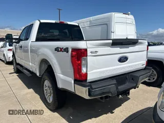 2017 Ford F-250 XLT z VIN 1FT7X2B65HEE09648, wystawiony jako IAAI lot #42479404 z przebiegiem 116 264 mil mil oraz . Historia ofert i sprzedaży dostępna na DreamBid. Obrazek 1.