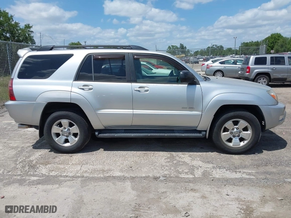 2005 Toyota 4Runner SR5 with VIN JTEBU14R150056589, listed as a IAAI auction lot 42077670 with 115,900 mi miles. Bid and sale history available at carsss.com. Image 13.