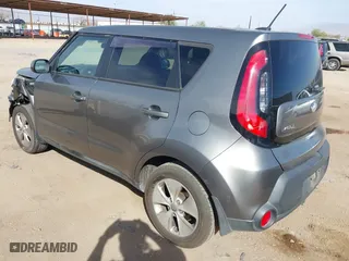 2014 Kia Soul with VIN KNDJN2A22E7062239, listed as a IAAI auction lot 41695701 with 142,893 mi miles. Bid and sale history available at carsss.com. Image 3.