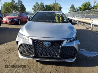 2021 Toyota Avalon Hybrid XSE z VIN 4T1EA1AB7MU005523, wystawiony jako Copart lot #56485694 z przebiegiem 117 297 mil mil oraz Szkoda całkowita • Salvage title. Historia ofert i sprzedaży dostępna na DreamBid. Obrazek 5.