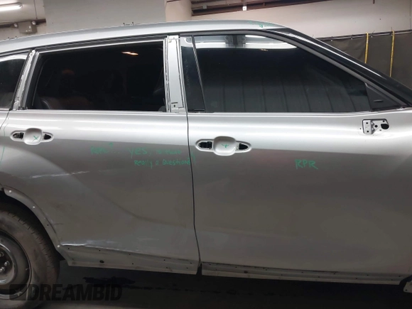 2023 Toyota Highlander L z VIN 5TDKDRBH5PS519850, wystawiony jako IAAI lot #42068525 z przebiegiem 31 367 mil mil oraz . Historia ofert i sprzedaży dostępna na DreamBid. Obrazek 14.