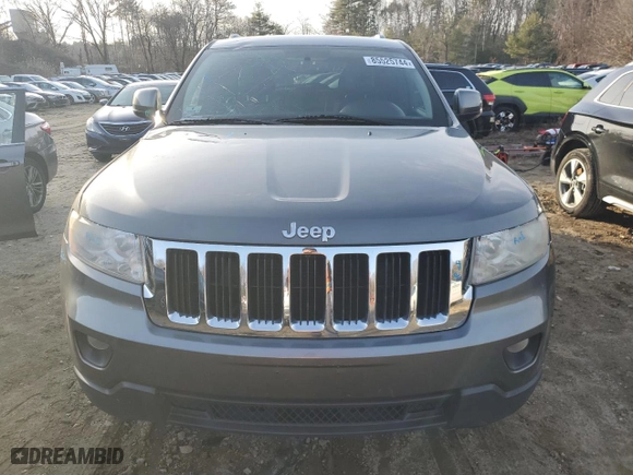 2011 Jeep Grand Cherokee Laredo with VIN 1J4RR4GG7BC735884, listed as a Copart auction lot 85525744 with 117,637 mi miles and Clean Title. Bid and sale history available at carsss.com. Image 5.
