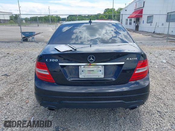 2013 Mercedes-Benz C 300 Sport с VIN WDDGF8AB3DA839741, выставлен на аукционе IAAI как лот 42647321 с пробегом 234 146 миль миль и . История ставок и продаж доступна на DreamBid. Изображение 16.