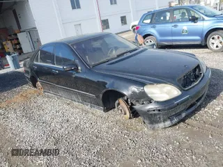2001 Mercedes-Benz S-Class with VIN WDBNG75J91A161971, listed as a IAAI auction lot 41923964 with 1 mi miles. Bid and sale history available at carsss.com. Image 1.