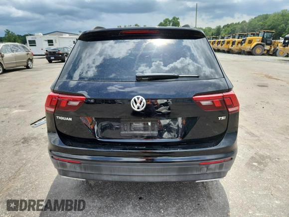 2018 Volkswagen Tiguan S с VIN 3VV1B7AX1JM087734, выставлен на аукционе Copart как лот 60317815 с пробегом 98 822 миль миль и Списание • Salvage title. История ставок и продаж доступна на DreamBid. Изображение 6.