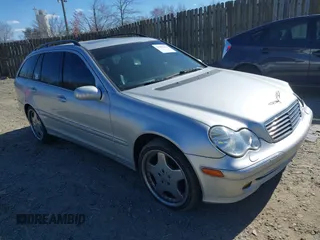 2005 Mercedes-Benz C 240 z VIN WDBRH61J15F635726, wystawiony jako IAAI lot #41887674 z przebiegiem 200 766 mil mil oraz . Historia ofert i sprzedaży dostępna na DreamBid. Obrazek 1.