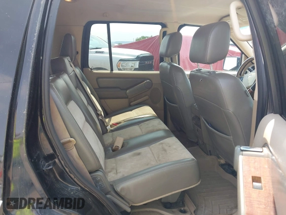 2007 Ford Explorer Eddie Bauer z VIN 1FMEU74EX7UA87218, wystawiony jako IAAI lot #42700546 z przebiegiem 206 043 mil mil oraz . Historia ofert i sprzedaży dostępna na DreamBid. Obrazek 8.