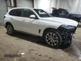 2025 BMW X5 xDrive40i with VIN 5UX23EU09S9Z39667, listed as a Copart auction lot 51668845 with 2,792 mi miles and Clean Title. Bid and sale history available at carsss.com. Image 4.