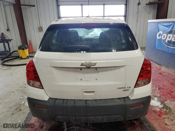 2015 Chevrolet Trax LS with VIN 3GNCJPSB8FL246623, listed as a Copart auction lot 44414215 with 68,923 mi miles and Salvage Title. Bid and sale history available at carsss.com. Image 6.