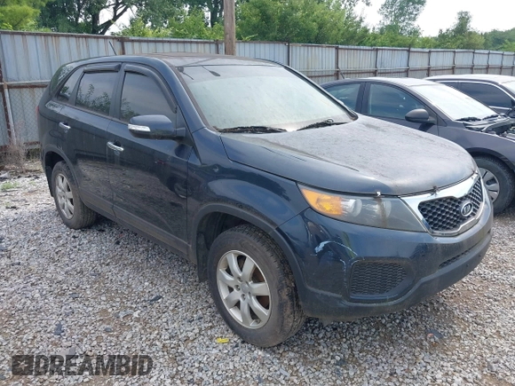 2013 Kia Sorento LX с VIN 5XYKT4A14DG338676, выставлен на аукционе IAAI как лот 42795915 с пробегом 138 457 миль миль и . История ставок и продаж доступна на DreamBid. Изображение 1.