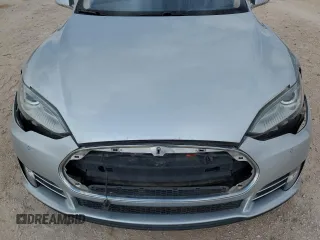 2014 Tesla Model S 60 with VIN 5YJSA1H10EFP38270, listed as a Copart auction lot 53893605 with 170,814 mi miles and Clean Title. Bid and sale history available at DreamBid. Image 11.