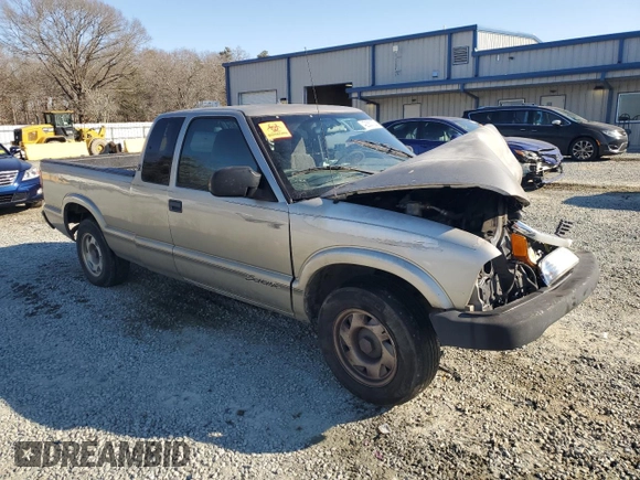 1999 GMC Sonoma SLS with VIN 1GTCS19X5X8516220, listed as a Copart auction lot 42580125 with 0 mi miles and Salvage Title. Bid and sale history available at carsss.com. Image 4.