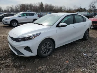 2024 Kia Forte LXS with VIN 3KPF24ADXRE832771, listed as a Copart auction lot 49672725 with 2,808 mi miles and Salvage Title. Bid and sale history available at DreamBid. Image 1.