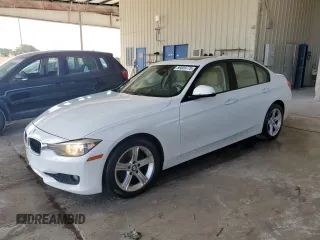 2015 BMW 3 Series 320i xDrive с VIN WBA3C3G51FNS74131, выставлен на аукционе Copart как лот 56009775 с пробегом 155 617 миль миль и Списание • Salvage title. История ставок и продаж доступна на DreamBid. Изображение 1.