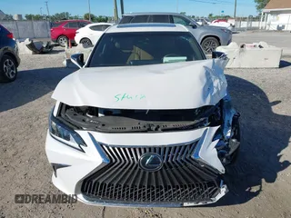 2021 Lexus ES with VIN 58ACZ1B14MU085278, listed as a IAAI auction lot 41813611 with 40,011 mi miles. Bid and sale history available at carsss.com. Image 12.