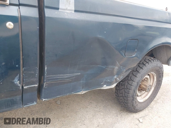 1996 Ford F-250 with VIN 2FTHF26H7TCA02903, listed as a IAAI auction lot 42606677 with 146,766 mi miles and . Bid and sale history available at DreamBid. Image 6.