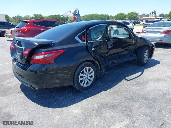 2018 Nissan Altima 2.5 S with VIN 1N4AL3AP6JC275998, listed as a IAAI auction lot 39138577 with 99,195 mi miles. Bid and sale history available at carsss.com. Image 4.