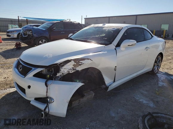 2013 Lexus IS 250 C z VIN JTHFF2C24D2527923, wystawiony jako Copart lot #82356464 z przebiegiem 55 593 mil mil oraz Szkoda całkowita • Salvage title. Historia ofert i sprzedaży dostępna na DreamBid. Obrazek 1.