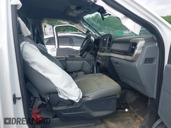 2021 Ford F-150 XL with VIN 1FTMF1CB5MKE25341, listed as a IAAI auction lot 42103478 with 125,369 mi miles and . Bid and sale history available at DreamBid. Image 5.