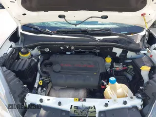 2017 Ram ProMaster City Cargo Tradesman z VIN ZFBERFAB9H6D25646, wystawiony jako IAAI lot #42258881 z przebiegiem 92 286 mil mil oraz . Historia ofert i sprzedaży dostępna na DreamBid. Obrazek 10.