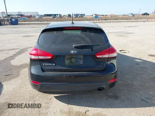 2016 Kia Forte LX z VIN KNAFK5A8XG5572547, wystawiony jako IAAI lot #42087463 z przebiegiem 65 941 mil mil oraz . Historia ofert i sprzedaży dostępna na DreamBid. Obrazek 16.