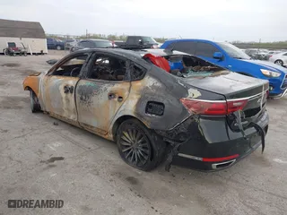 2017 Kia Cadenza Premium with VIN KNALC4J18H5036467, listed as a IAAI auction lot 39302671 with 1 mi miles. Bid and sale history available at carsss.com. Image 3.