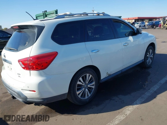2018 Nissan Pathfinder SV z VIN 5N1DR2MM0JC606426, wystawiony jako IAAI lot #41377783 z przebiegiem 173 419 mil mil oraz . Historia ofert i sprzedaży dostępna na DreamBid. Obrazek 4.