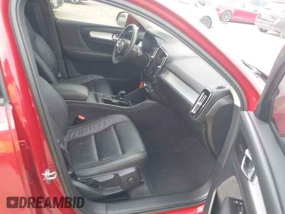 2022 Volvo XC40 Momentum with VIN YV4AC2HK5N2748975, listed as a IAAI auction lot 42193600 with 50,663 mi miles and . Bid and sale history available at DreamBid. Image 5.