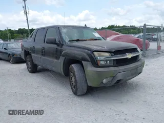 2006 Chevrolet Avalanche Z71 with VIN 3GNEK12Z36G127791, listed as a IAAI auction lot 42067352 with 195,245 mi miles. Bid and sale history available at carsss.com. Image 1.
