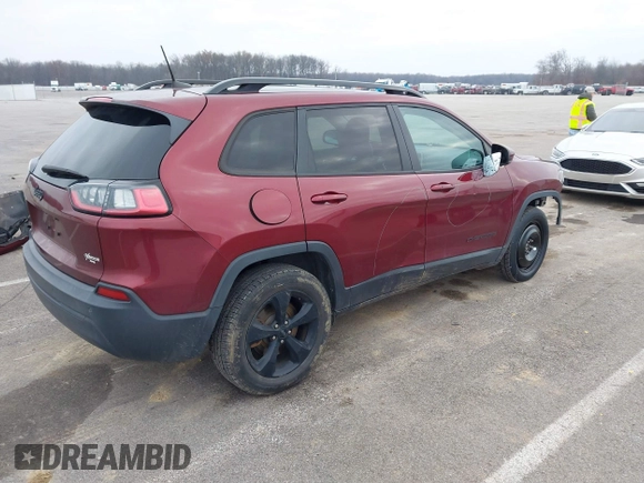 2019 Jeep Cherokee Latitude Plus with VIN 1C4PJMLB1KD319905, listed as a IAAI auction lot 41143311 with 98,694 mi miles. Bid and sale history available at carsss.com. Image 4.