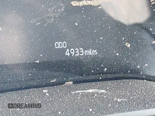 2025 Toyota Sienna LE z VIN 5TDKRKEC8SS245934, wystawiony jako IAAI lot #42274195 z przebiegiem 4 933 mil mil oraz . Historia ofert i sprzedaży dostępna na DreamBid. Obrazek 16.