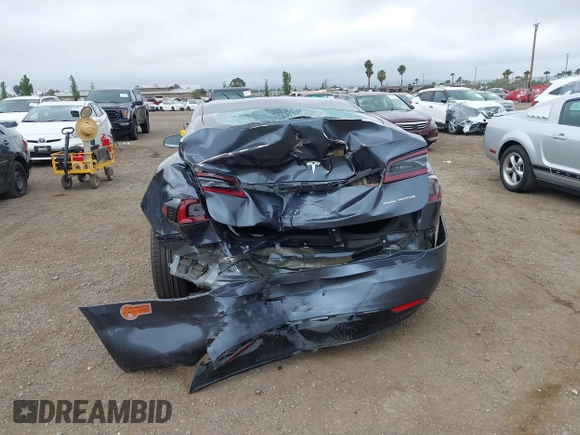 2020 Tesla Model S Long Range with VIN 5YJSA1E29LF363957, listed as a IAAI auction lot 42402667 with 45,058 mi miles and . Bid and sale history available at DreamBid. Image 16.