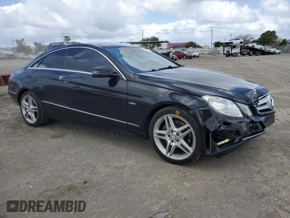 2012 Mercedes-Benz E 350 with VIN WDDKJ5KBXCF138167, listed as a Copart auction lot 50305815 with 85,600 mi miles and Salvage Title. Bid and sale history available at DreamBid. Image 4.