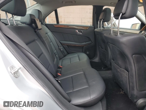 2011 Mercedes-Benz E 350 Luxury z VIN WDDHF8HB2BA309123, wystawiony jako Copart lot #50334263 z przebiegiem 64 680 mil mil oraz Szkoda całkowita • Salvage title. Historia ofert i sprzedaży dostępna na DreamBid. Obrazek 10.
