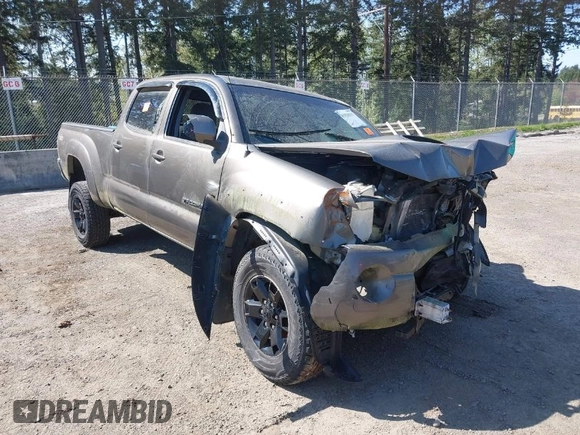 2010 Toyota Tacoma with VIN 3TMMU4FN4AM022548, listed as a IAAI auction lot 42028332 with 112,895 mi miles and . Bid and sale history available at carsss.com. Image 1.