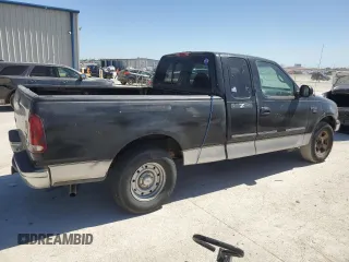 2000 Ford F-150 XL with VIN 1FTRX17L1YKA97900, listed as a Copart auction lot 48758555 with 220,834 mi miles and Clean Title. Bid and sale history available at carsss.com. Image 3.