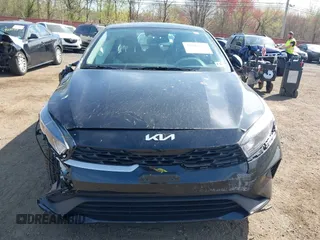 2022 Kia Forte LXS z VIN 3KPF24AD6NE474949, wystawiony jako IAAI lot #42091578 z przebiegiem 26 064 mil mil oraz . Historia ofert i sprzedaży dostępna na DreamBid. Obrazek 12.