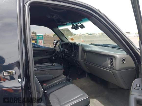 2006 Chevrolet Silverado 1500 Work Truck with VIN 1GCEC14ZX6Z110909, listed as a IAAI auction lot 42227581 with 156,634 mi miles and . Bid and sale history available at DreamBid. Image 5.