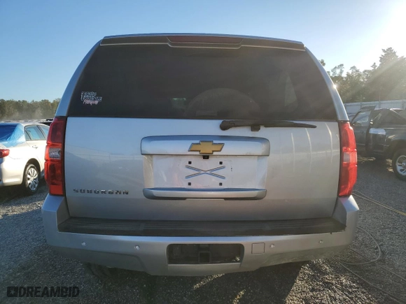 2014 Chevrolet Suburban LT with VIN 1GNSKJE76ER208747, listed as a Copart auction lot 74501524 with 196,971 mi miles and Salvage Title. Bid and sale history available at carsss.com. Image 6.