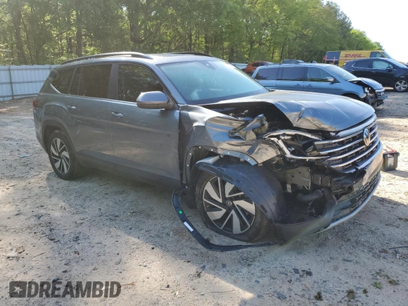 2024 Volkswagen Atlas SE with VIN 1V2JR2CA1RC598507, listed as a Copart auction lot 52904865 with 9,075 mi miles and Salvage title. Bid and sale history available at DreamBid. Image 4.