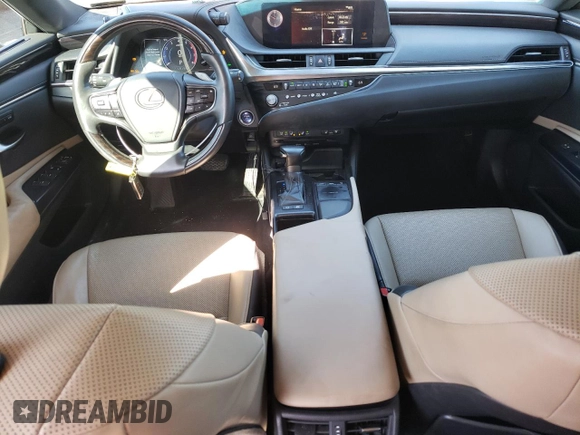 2021 Lexus ES with VIN 58ADA1C16MU012889, listed as a Copart auction lot 81812384 with 57,746 mi miles and Clean Title. Bid and sale history available at carsss.com. Image 8.