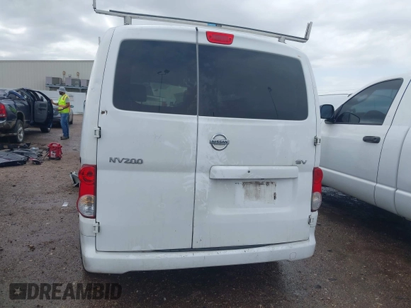2018 Nissan NV200 SV z VIN 3N6CM0KN3JK693485, wystawiony jako IAAI lot #41699643 z przebiegiem Nie podano mil oraz . Historia ofert i sprzedaży dostępna na DreamBid. Obrazek 17.