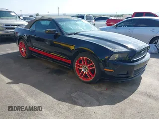 2014 Ford Mustang V6 with VIN 1ZVBP8EM2E5270644, listed as a IAAI auction lot 42560472 with 114,646 mi miles and . Bid and sale history available at DreamBid. Image 1.