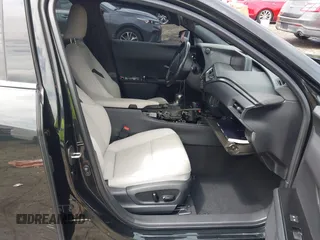 2022 Lexus UX 200 with VIN JTHP3JBHXN2046587, listed as a IAAI auction lot 42378996 with 32,000 mi miles and . Bid and sale history available at DreamBid. Image 5.