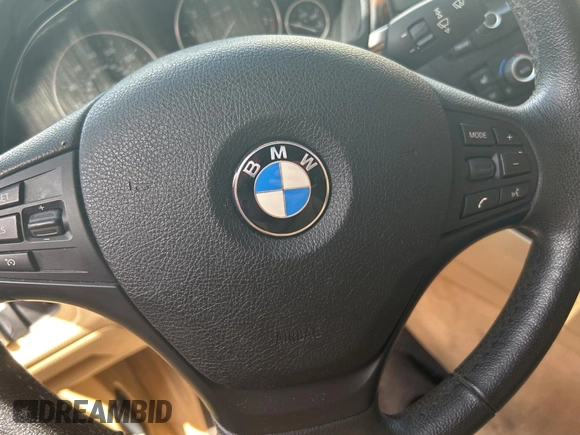 2013 BMW 3 Series 328i с VIN WBA3C1G52DNR44674, выставлен на аукционе Copart как лот 65596255 с пробегом Не указан миль и Чистый • Clean title. История ставок и продаж доступна на DreamBid. Изображение 12.