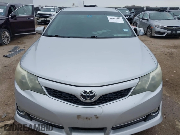 2012 Toyota Camry L with VIN 4T1BF1FKXCU060723, listed as a IAAI auction lot 41699365 with 211,767 mi miles. Bid and sale history available at carsss.com. Image 12.