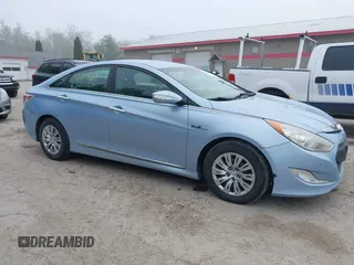2012 Hyundai Sonata Hybrid z VIN KMHEC4A41CA044671, wystawiony jako IAAI lot #42254039 z przebiegiem 152 769 mil mil oraz . Historia ofert i sprzedaży dostępna na DreamBid. Obrazek 14.
