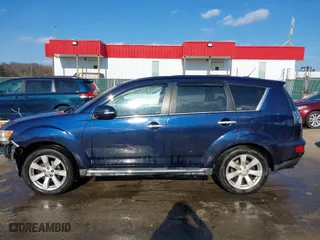 2010 Mitsubishi Outlander GT with VIN JA4JT5AX3AZ015815, listed as a IAAI auction lot 41517180 with 122,020 mi miles. Bid and sale history available at carsss.com. Image 15.