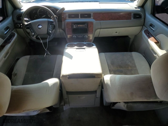 2009 Chevrolet Avalanche LT w/2LT with VIN 3GNFK22089G142626, listed as a Copart auction lot 87384004 with 253,936 mi miles and Salvage Title. Bid and sale history available at carsss.com. Image 8.
